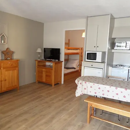 Appartements Les Balcons Du Soleil Font-Romeu-Odeillo-Via Exterior photo